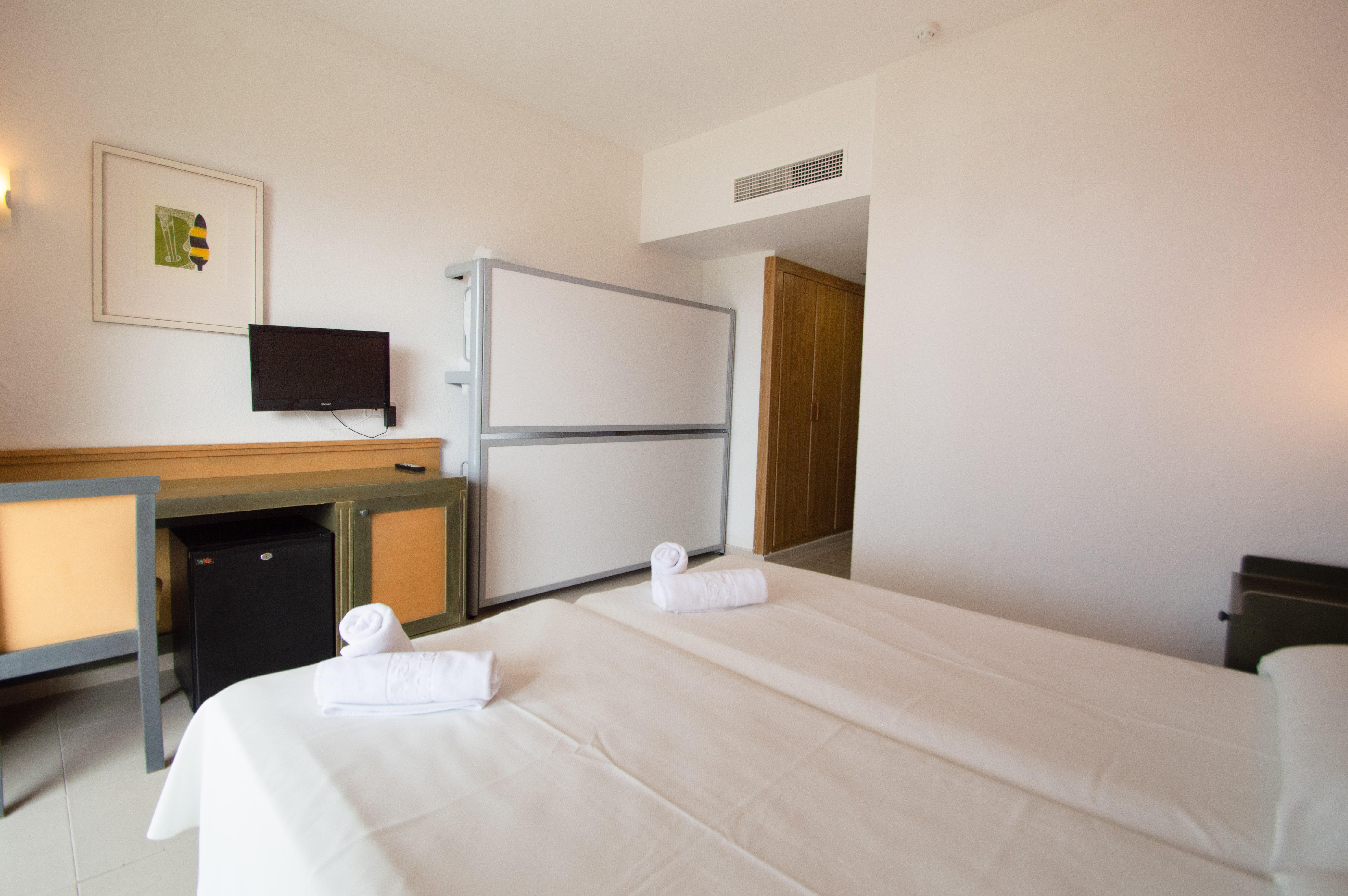 Club Hotel Aguamarina Arenal d'en Castell Dış mekan fotoğraf